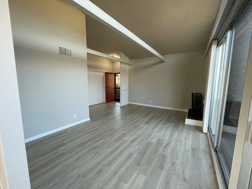 3543 Brook Street photo 2